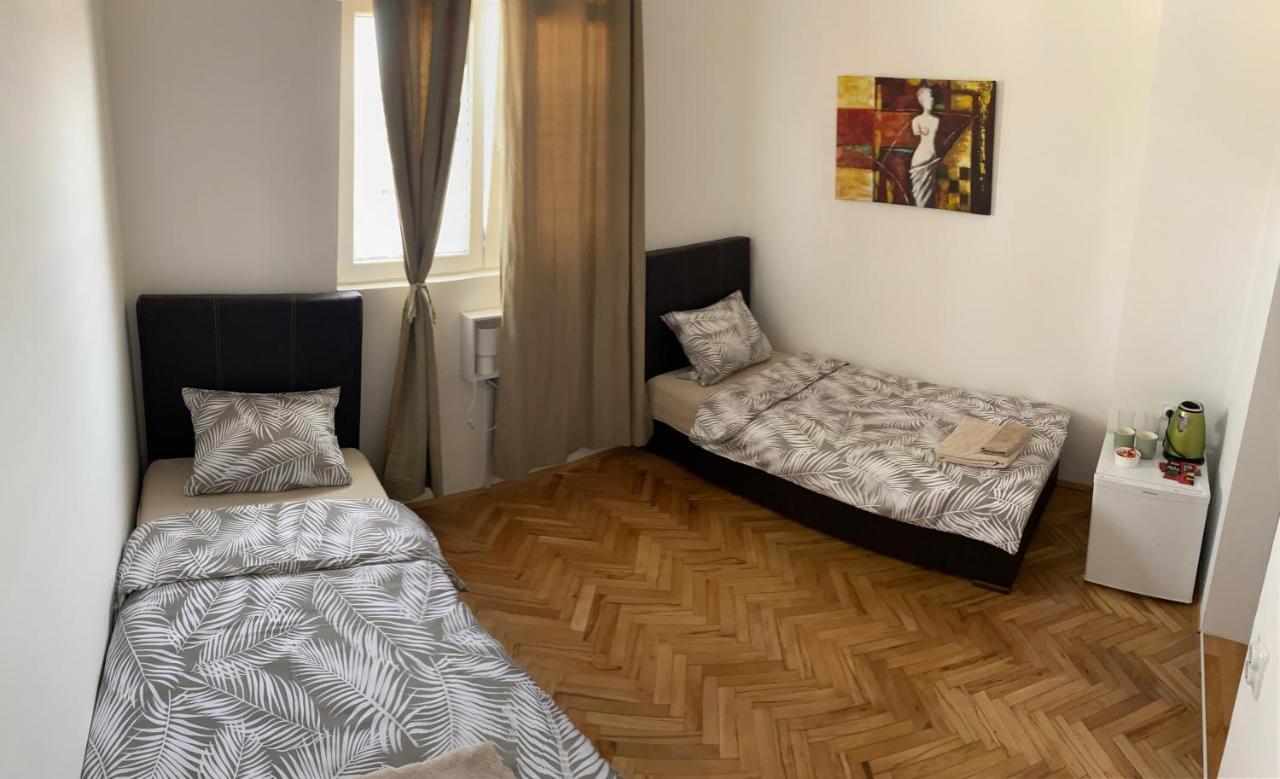 Apartmani Home Zajecar Bagian luar foto