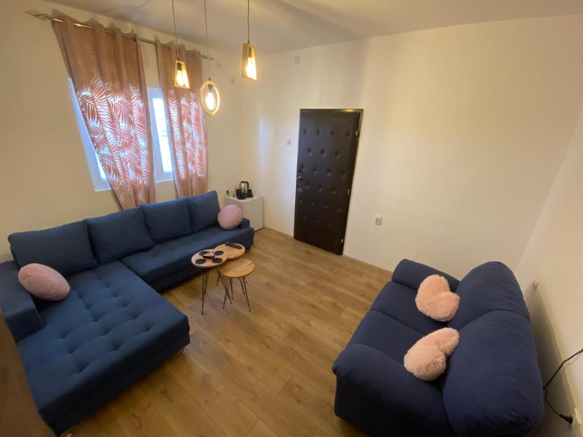Apartmani Home Zajecar Bagian luar foto